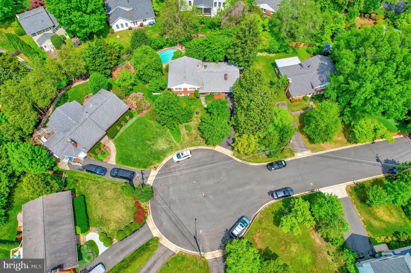 7030 SANTA MARIA CT, MCLEAN, Virginia 22101, 3 Bedrooms Bedrooms, ,3 BathroomsBathrooms,Residential,For sale,7030 SANTA MARIA CT,VAFX2238704 MLS # VAFX2238704