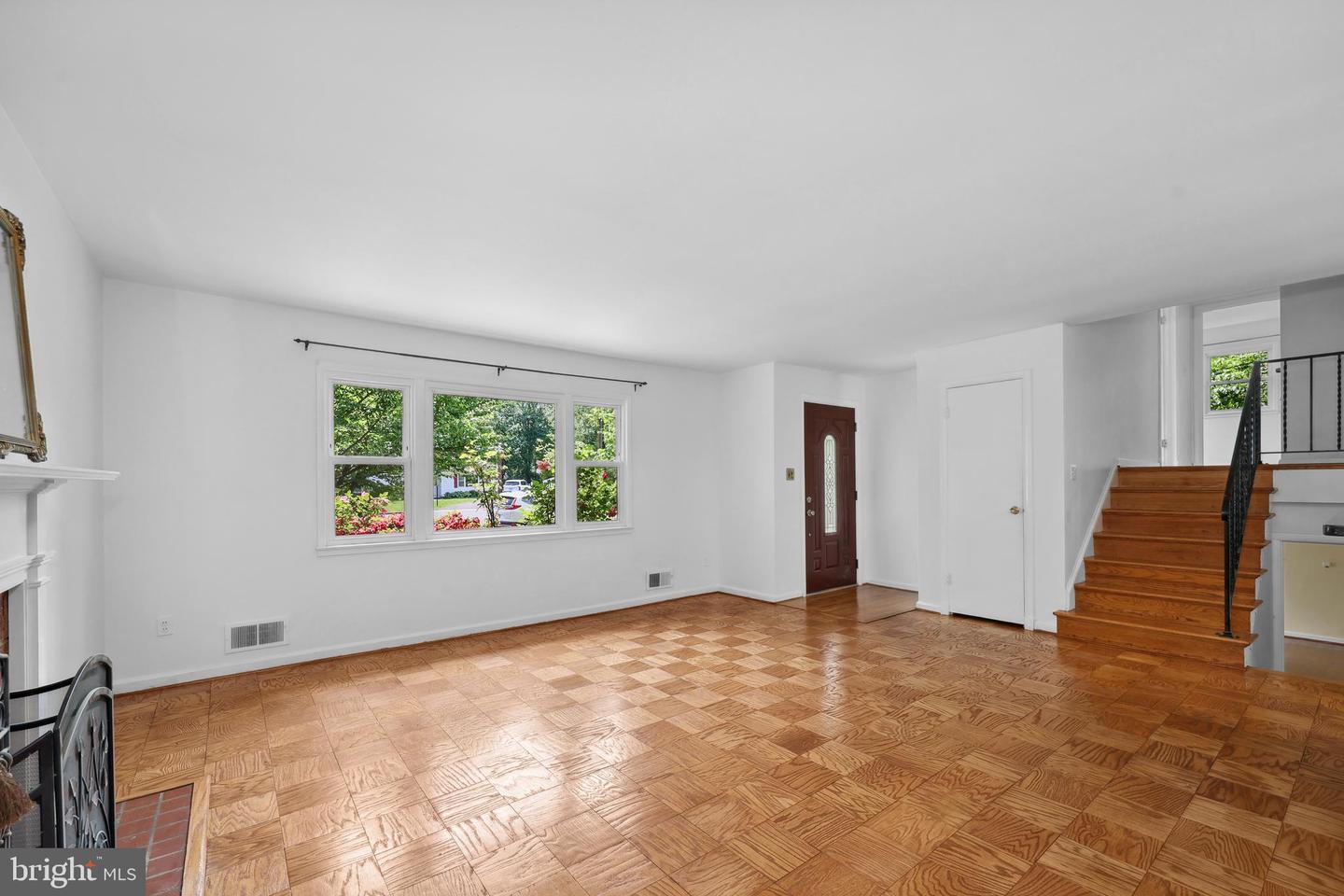 7030 SANTA MARIA CT, MCLEAN, Virginia 22101, 3 Bedrooms Bedrooms, ,3 BathroomsBathrooms,Residential,For sale,7030 SANTA MARIA CT,VAFX2238704 MLS # VAFX2238704