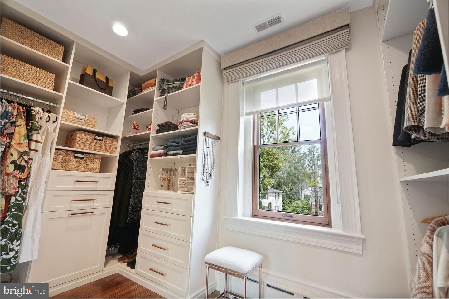 2840 CHESAPEAKE ST NW, WASHINGTON, District Of Columbia 20008, 6 Bedrooms Bedrooms, ,4 BathroomsBathrooms,Residential,For sale,2840 CHESAPEAKE ST NW,DCDC2199072 MLS # DCDC2199072