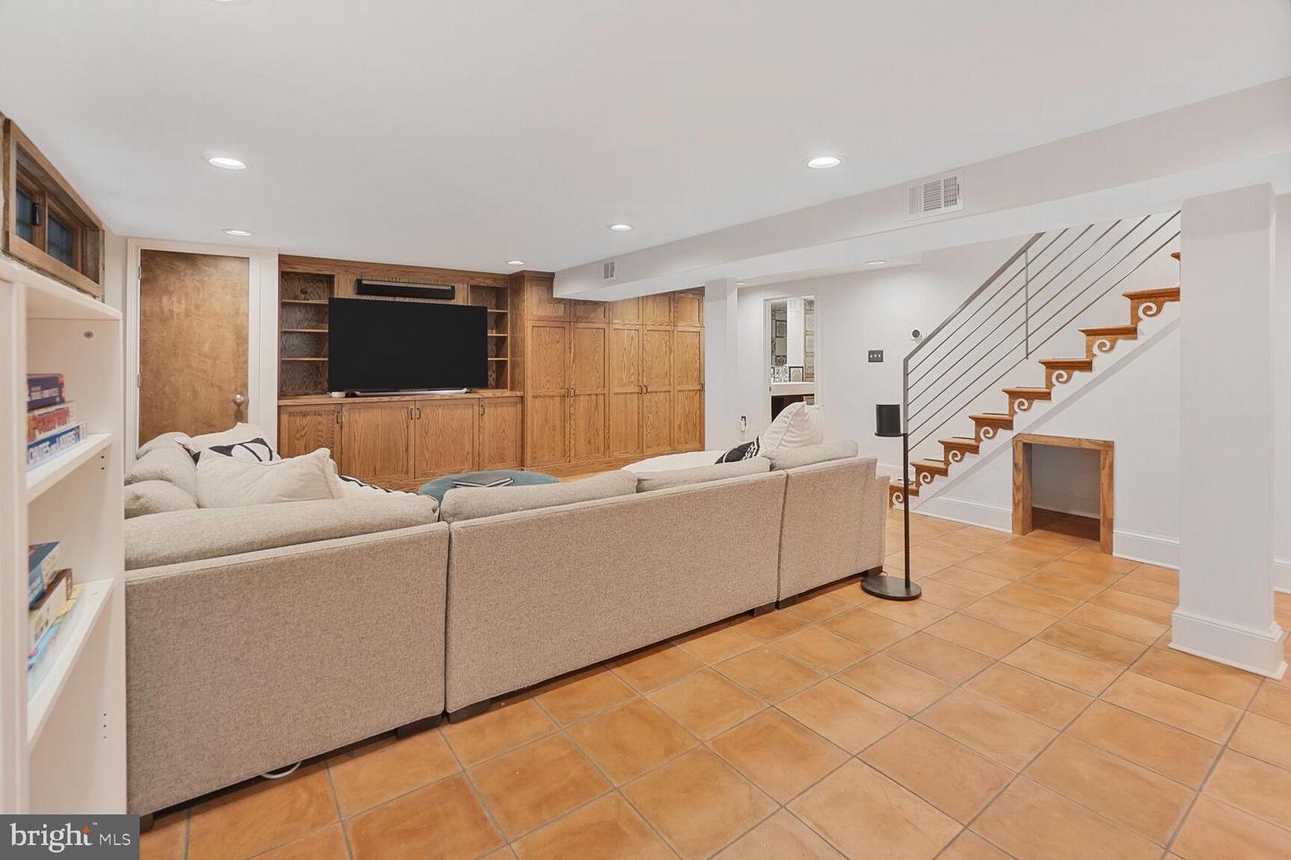 2840 CHESAPEAKE ST NW, WASHINGTON, District Of Columbia 20008, 6 Bedrooms Bedrooms, ,4 BathroomsBathrooms,Residential,For sale,2840 CHESAPEAKE ST NW,DCDC2199072 MLS # DCDC2199072