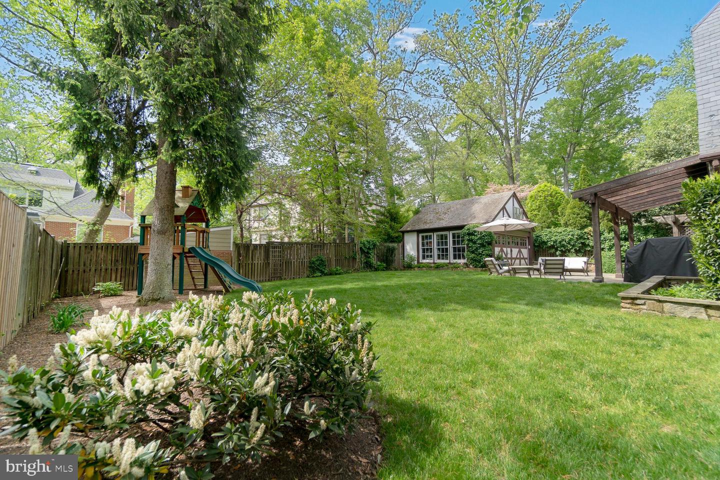2840 CHESAPEAKE ST NW, WASHINGTON, District Of Columbia 20008, 6 Bedrooms Bedrooms, ,4 BathroomsBathrooms,Residential,For sale,2840 CHESAPEAKE ST NW,DCDC2199072 MLS # DCDC2199072