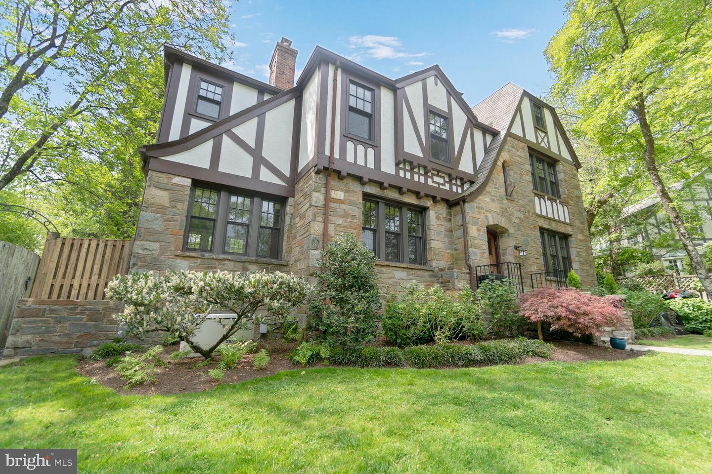 2840 CHESAPEAKE ST NW, WASHINGTON, District Of Columbia 20008, 6 Bedrooms Bedrooms, ,4 BathroomsBathrooms,Residential,For sale,2840 CHESAPEAKE ST NW,DCDC2199072 MLS # DCDC2199072