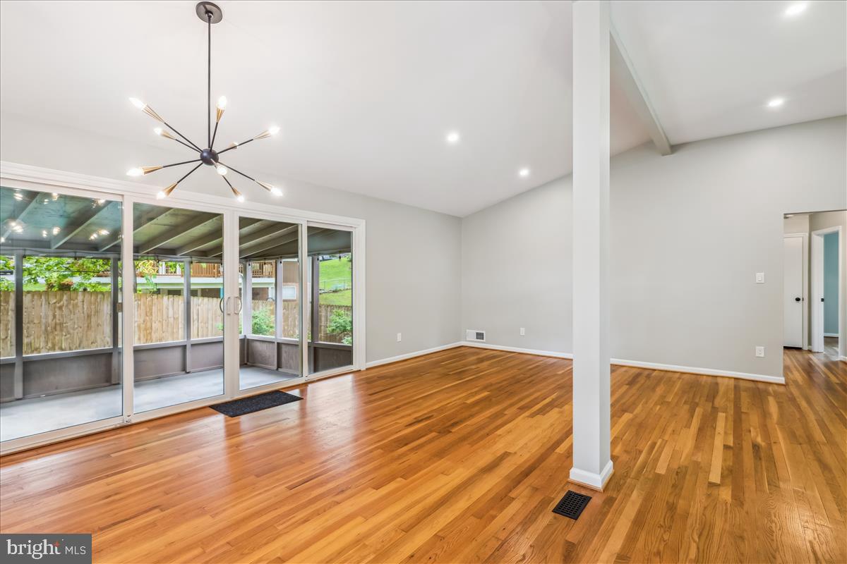 6506 FARLEY ST, SPRINGFIELD, Virginia 22152, 4 Bedrooms Bedrooms, ,3 BathroomsBathrooms,Residential,For sale,6506 FARLEY ST,VAFX2238962 MLS # VAFX2238962
