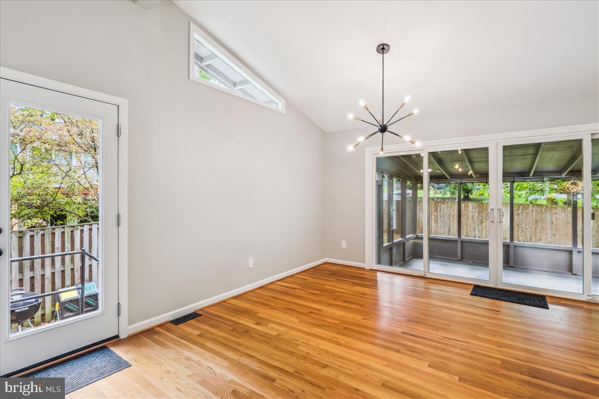6506 FARLEY ST, SPRINGFIELD, Virginia 22152, 4 Bedrooms Bedrooms, ,3 BathroomsBathrooms,Residential,For sale,6506 FARLEY ST,VAFX2238962 MLS # VAFX2238962