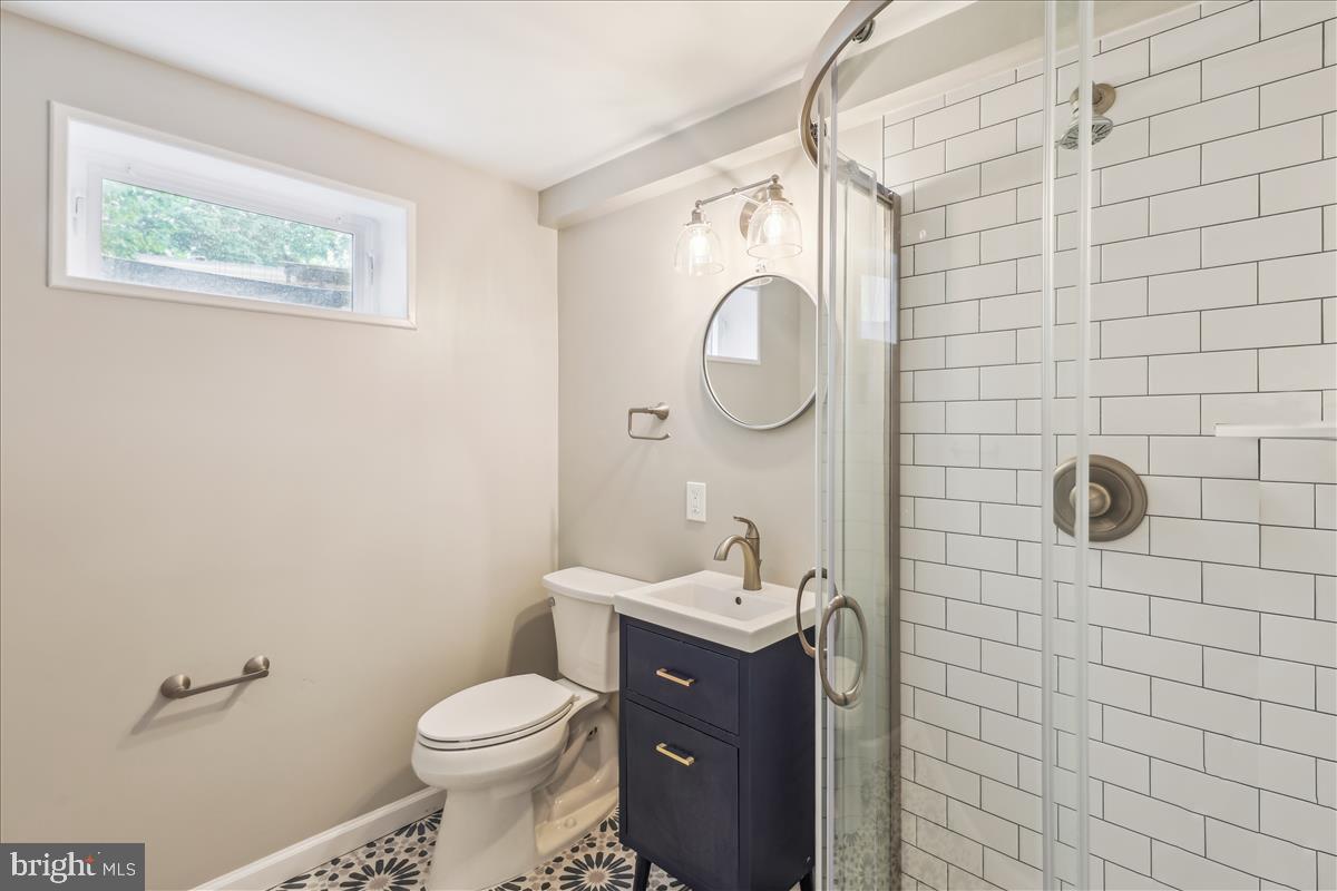 6506 FARLEY ST, SPRINGFIELD, Virginia 22152, 4 Bedrooms Bedrooms, ,3 BathroomsBathrooms,Residential,For sale,6506 FARLEY ST,VAFX2238962 MLS # VAFX2238962