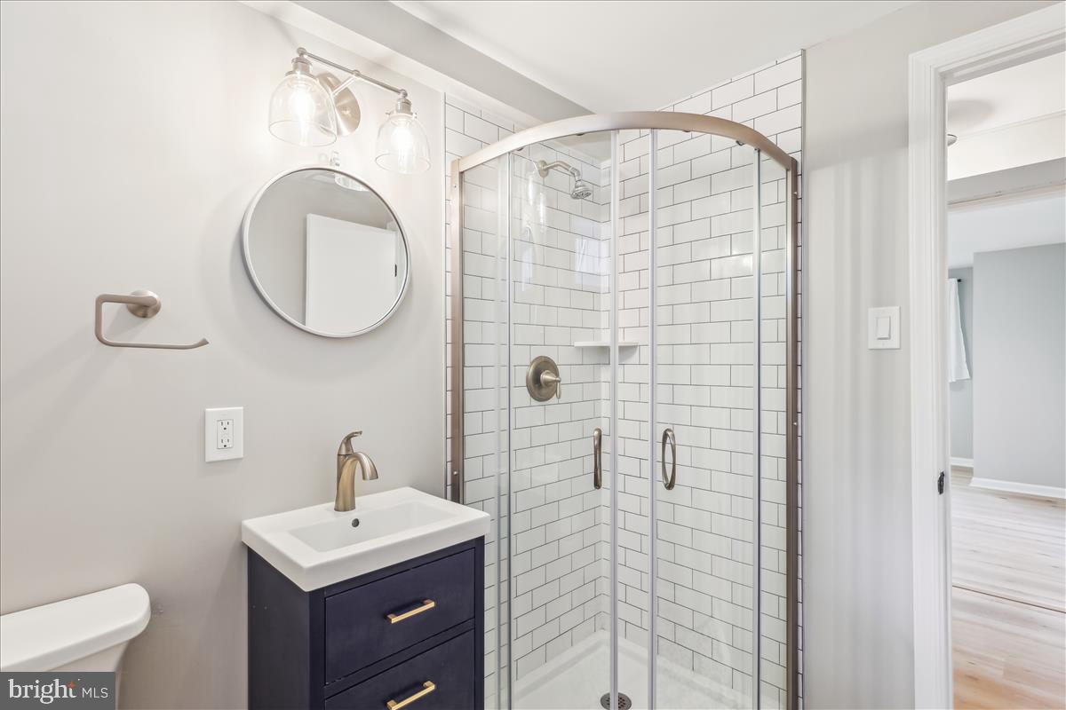 6506 FARLEY ST, SPRINGFIELD, Virginia 22152, 4 Bedrooms Bedrooms, ,3 BathroomsBathrooms,Residential,For sale,6506 FARLEY ST,VAFX2238962 MLS # VAFX2238962