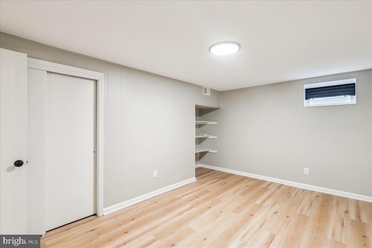 6506 FARLEY ST, SPRINGFIELD, Virginia 22152, 4 Bedrooms Bedrooms, ,3 BathroomsBathrooms,Residential,For sale,6506 FARLEY ST,VAFX2238962 MLS # VAFX2238962