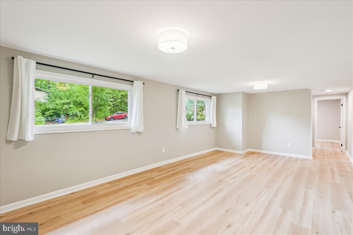 6506 FARLEY ST, SPRINGFIELD, Virginia 22152, 4 Bedrooms Bedrooms, ,3 BathroomsBathrooms,Residential,For sale,6506 FARLEY ST,VAFX2238962 MLS # VAFX2238962