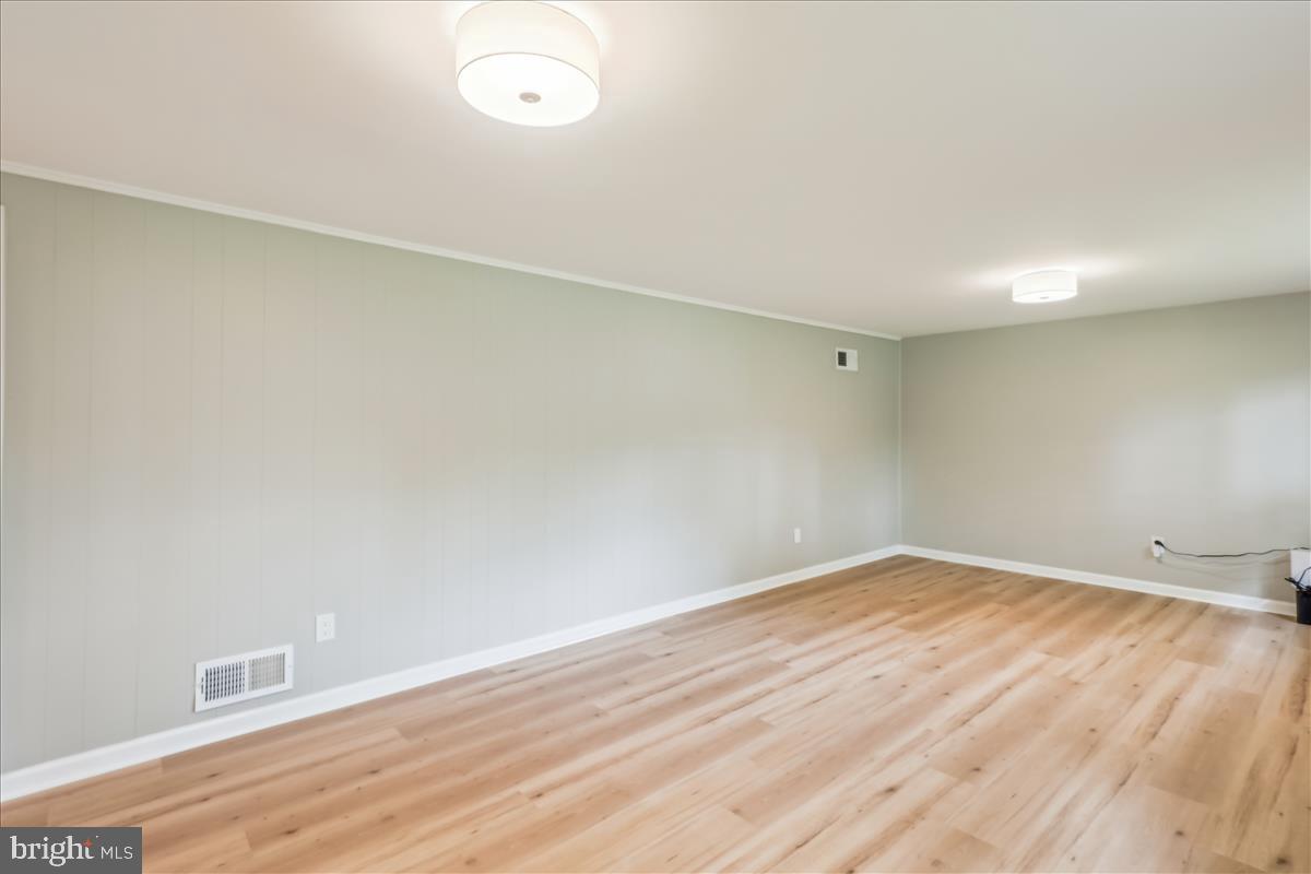 6506 FARLEY ST, SPRINGFIELD, Virginia 22152, 4 Bedrooms Bedrooms, ,3 BathroomsBathrooms,Residential,For sale,6506 FARLEY ST,VAFX2238962 MLS # VAFX2238962