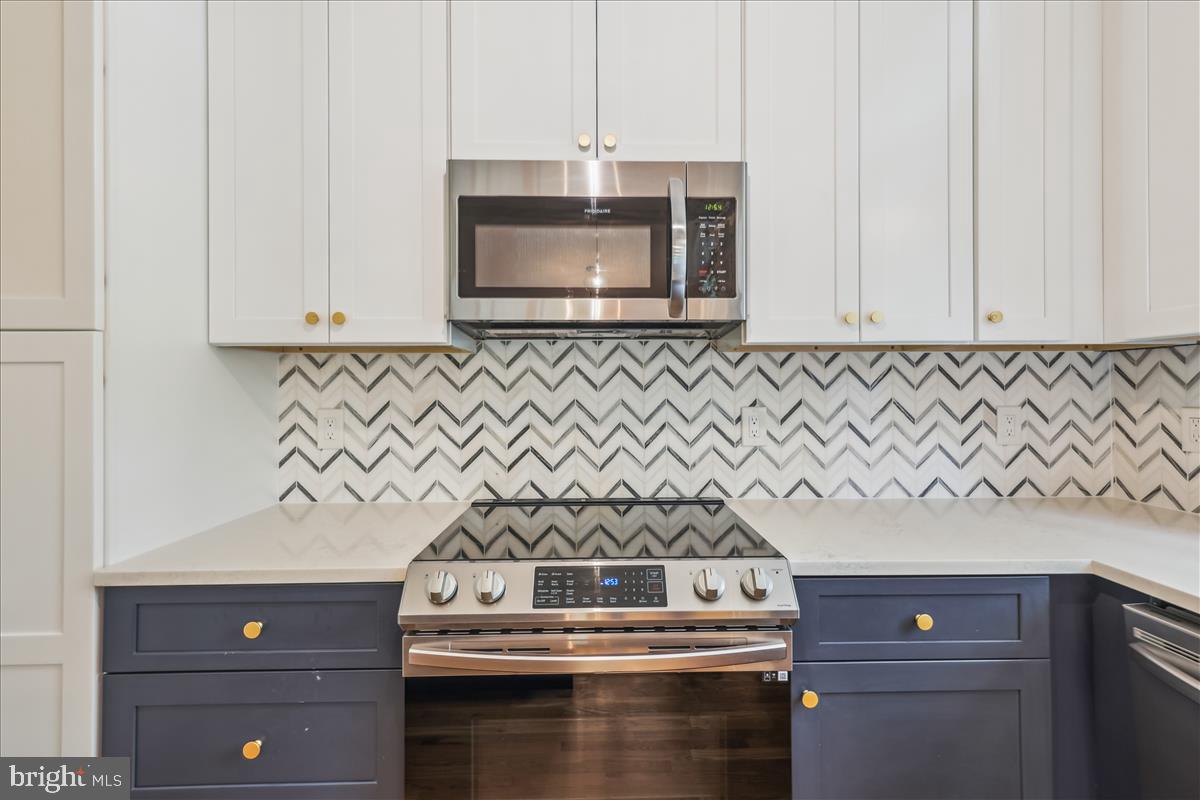 6506 FARLEY ST, SPRINGFIELD, Virginia 22152, 4 Bedrooms Bedrooms, ,3 BathroomsBathrooms,Residential,For sale,6506 FARLEY ST,VAFX2238962 MLS # VAFX2238962
