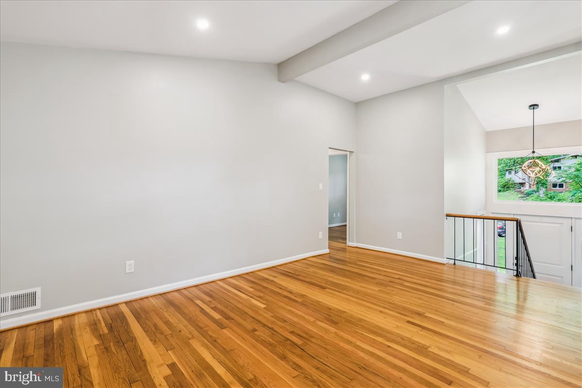 6506 FARLEY ST, SPRINGFIELD, Virginia 22152, 4 Bedrooms Bedrooms, ,3 BathroomsBathrooms,Residential,For sale,6506 FARLEY ST,VAFX2238962 MLS # VAFX2238962
