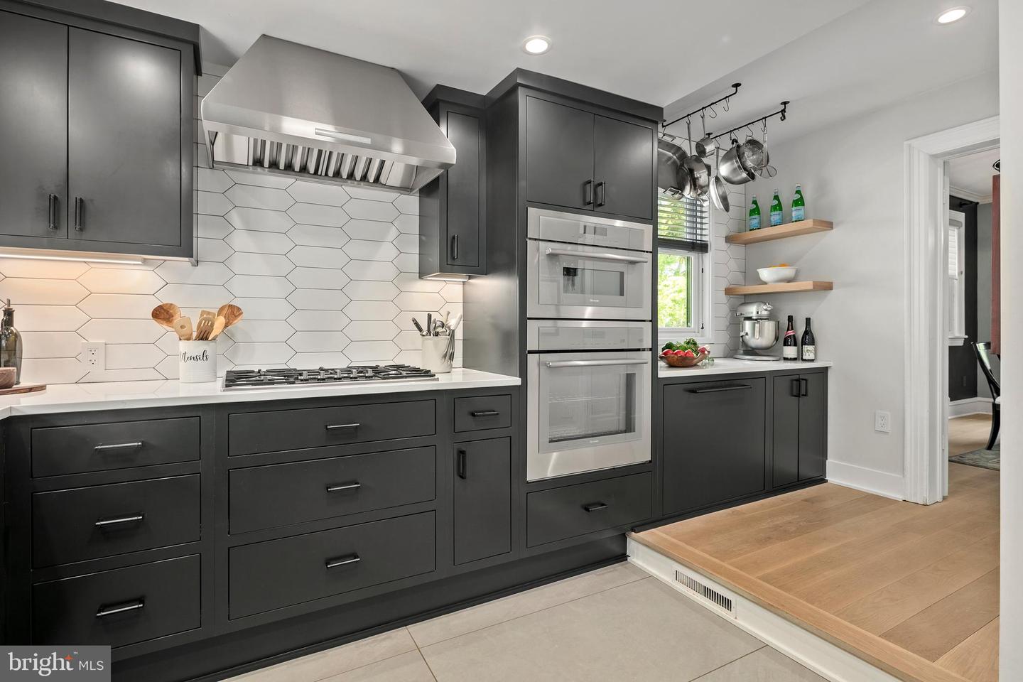 3175 21ST ST N, ARLINGTON, Virginia 22201, 4 Bedrooms Bedrooms, ,2 BathroomsBathrooms,Residential,For sale,3175 21ST ST N,VAAR2057076 MLS # VAAR2057076