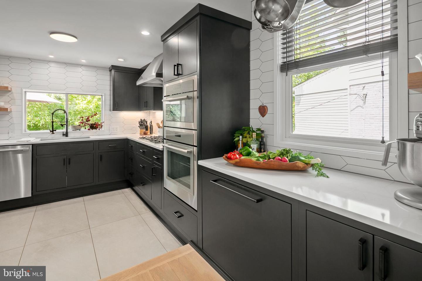 3175 21ST ST N, ARLINGTON, Virginia 22201, 4 Bedrooms Bedrooms, ,2 BathroomsBathrooms,Residential,For sale,3175 21ST ST N,VAAR2057076 MLS # VAAR2057076