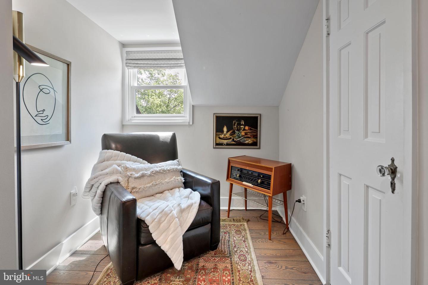 3175 21ST ST N, ARLINGTON, Virginia 22201, 4 Bedrooms Bedrooms, ,2 BathroomsBathrooms,Residential,For sale,3175 21ST ST N,VAAR2057076 MLS # VAAR2057076