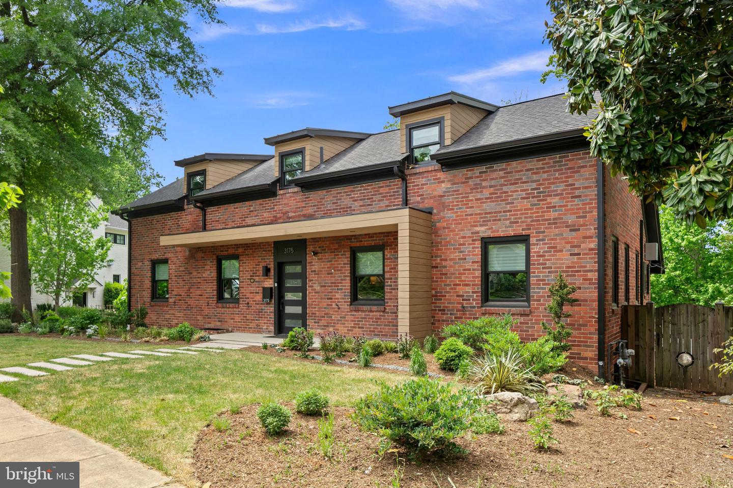 3175 21ST ST N, ARLINGTON, Virginia 22201, 4 Bedrooms Bedrooms, ,2 BathroomsBathrooms,Residential,For sale,3175 21ST ST N,VAAR2057076 MLS # VAAR2057076
