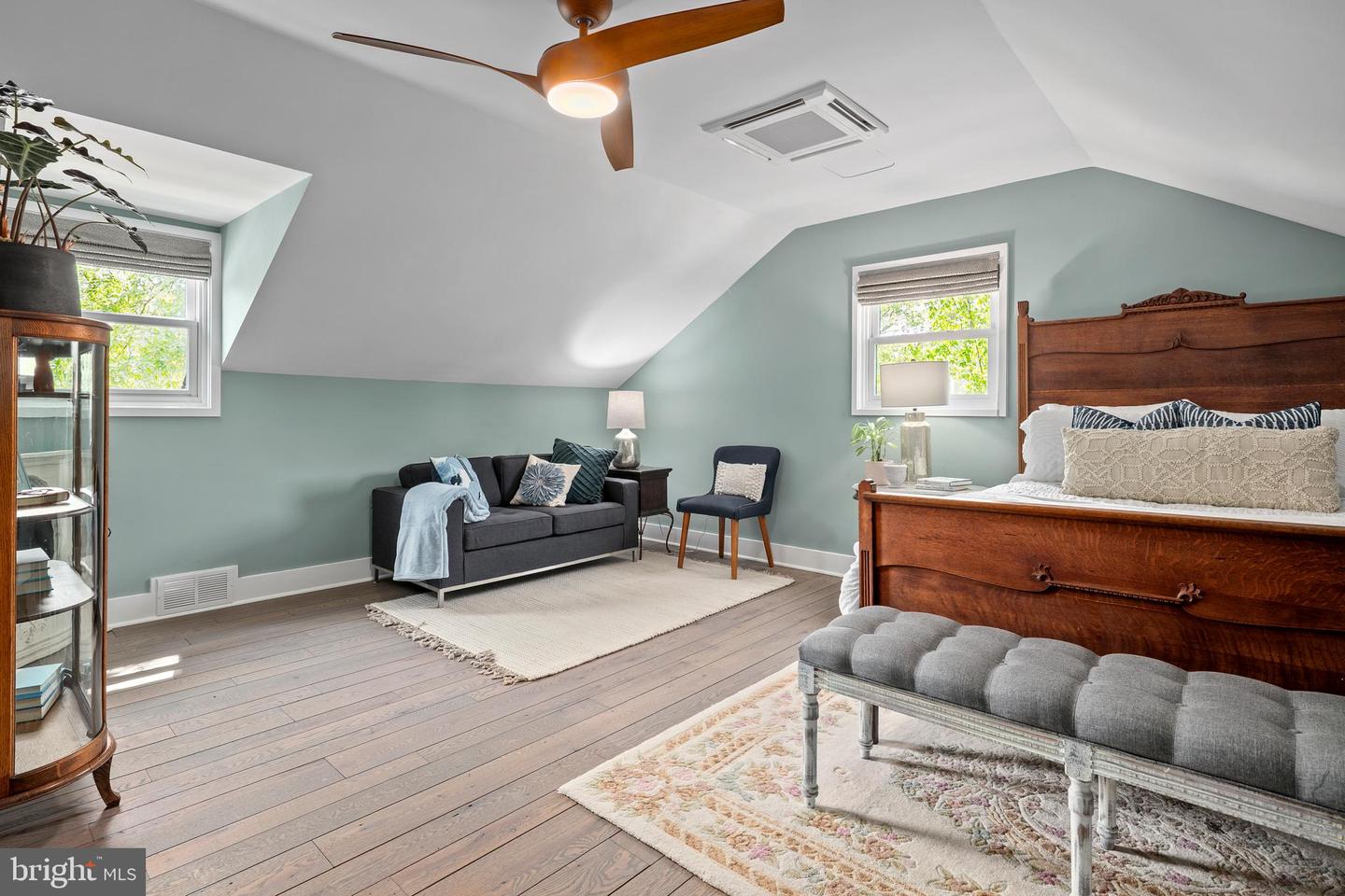 3175 21ST ST N, ARLINGTON, Virginia 22201, 4 Bedrooms Bedrooms, ,2 BathroomsBathrooms,Residential,For sale,3175 21ST ST N,VAAR2057076 MLS # VAAR2057076