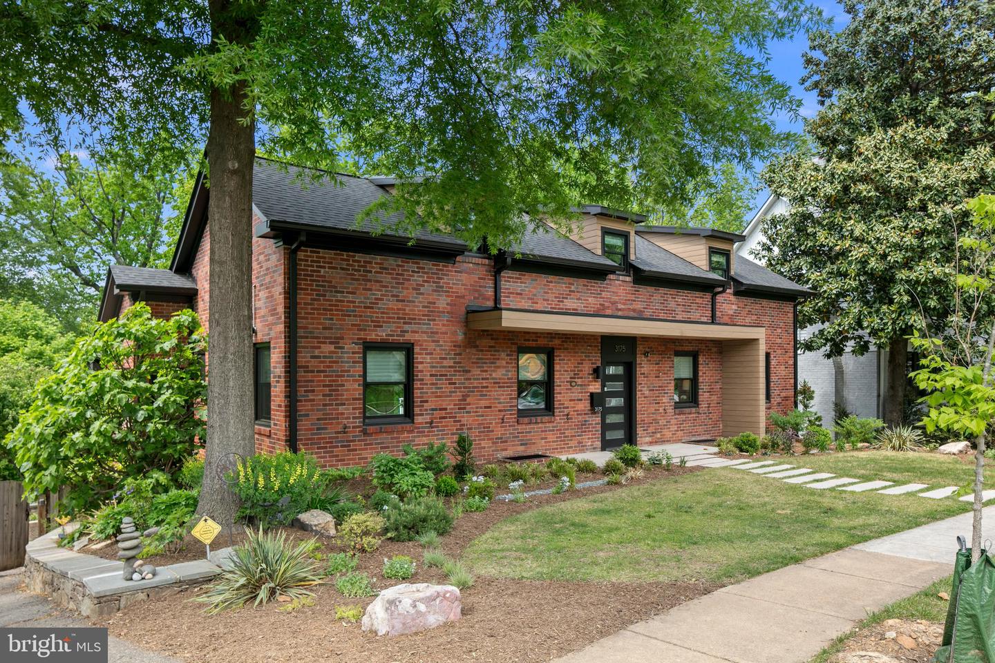 3175 21ST ST N, ARLINGTON, Virginia 22201, 4 Bedrooms Bedrooms, ,2 BathroomsBathrooms,Residential,For sale,3175 21ST ST N,VAAR2057076 MLS # VAAR2057076