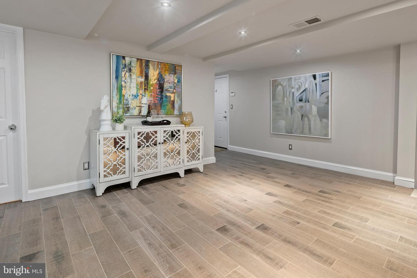 3175 21ST ST N, ARLINGTON, Virginia 22201, 4 Bedrooms Bedrooms, ,2 BathroomsBathrooms,Residential,For sale,3175 21ST ST N,VAAR2057076 MLS # VAAR2057076