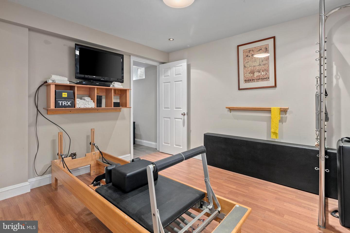 3175 21ST ST N, ARLINGTON, Virginia 22201, 4 Bedrooms Bedrooms, ,2 BathroomsBathrooms,Residential,For sale,3175 21ST ST N,VAAR2057076 MLS # VAAR2057076