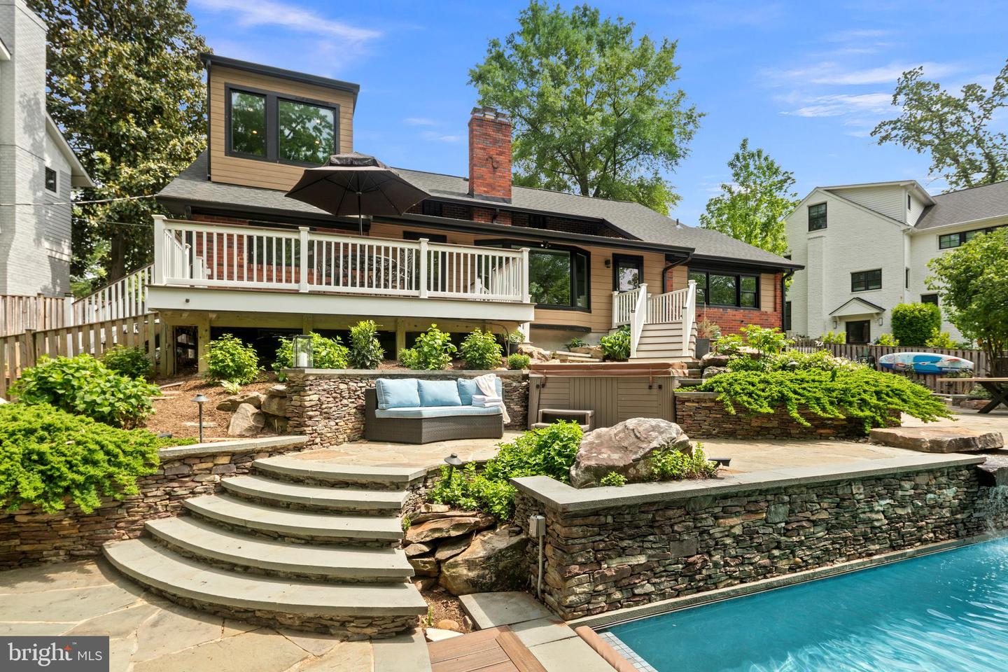 3175 21ST ST N, ARLINGTON, Virginia 22201, 4 Bedrooms Bedrooms, ,2 BathroomsBathrooms,Residential,For sale,3175 21ST ST N,VAAR2057076 MLS # VAAR2057076