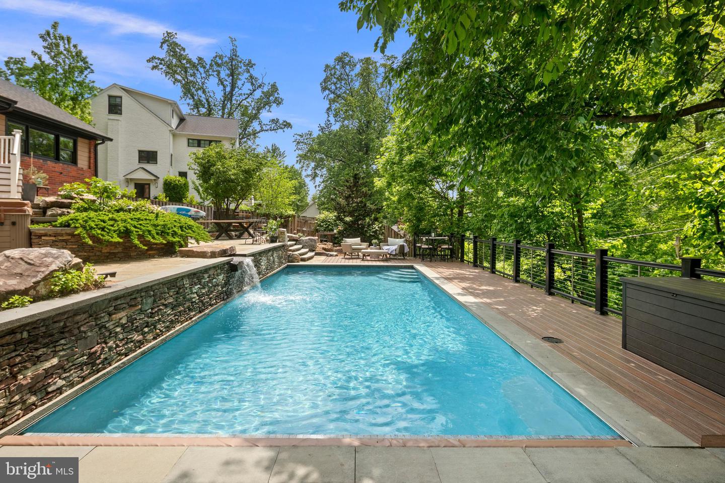 3175 21ST ST N, ARLINGTON, Virginia 22201, 4 Bedrooms Bedrooms, ,2 BathroomsBathrooms,Residential,For sale,3175 21ST ST N,VAAR2057076 MLS # VAAR2057076