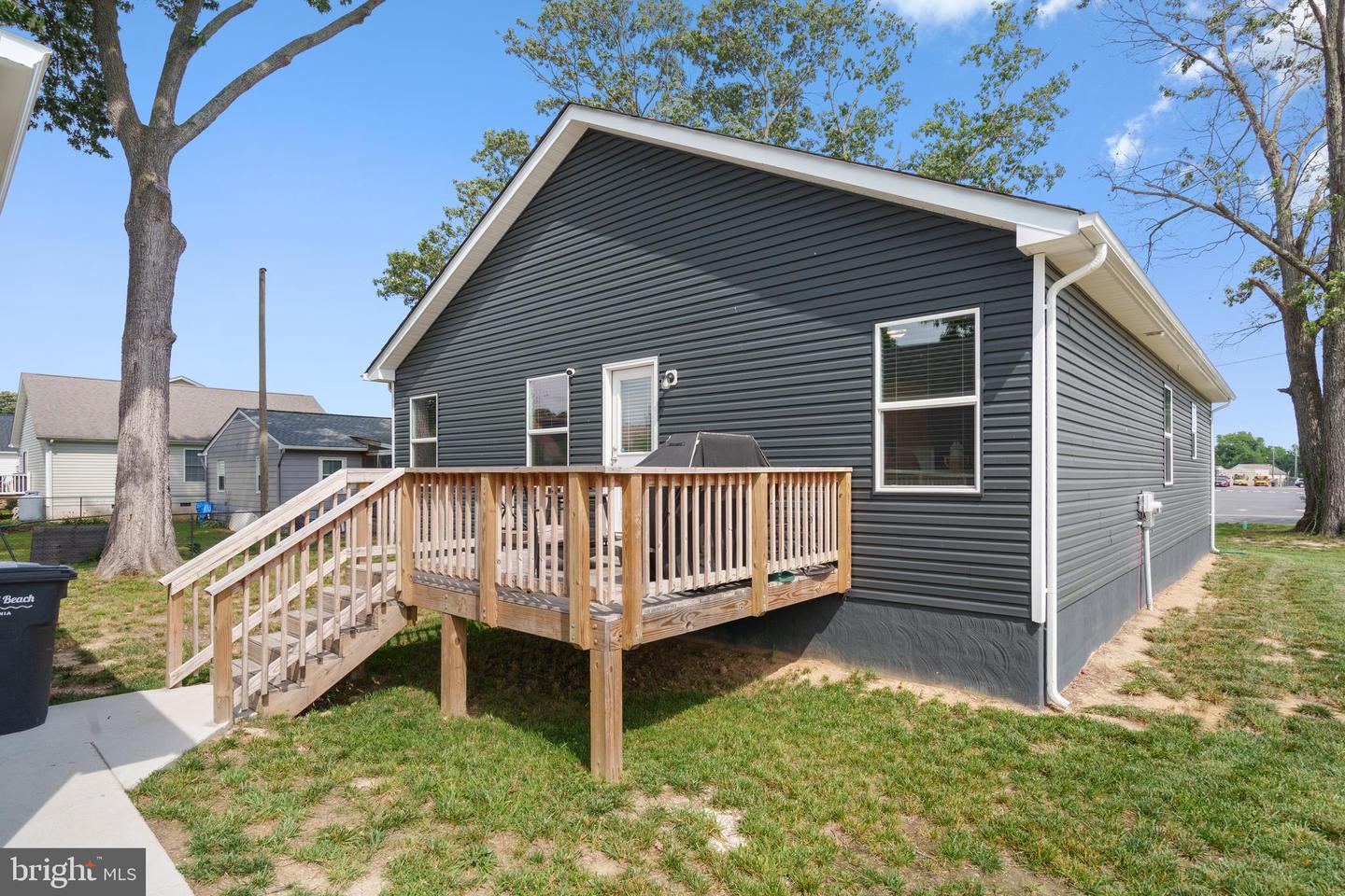 121 1ST ST, COLONIAL BEACH, Virginia 22443, 3 Bedrooms Bedrooms, ,2 BathroomsBathrooms,Residential,For sale,121 1ST ST,VAWE2008852 MLS # VAWE2008852