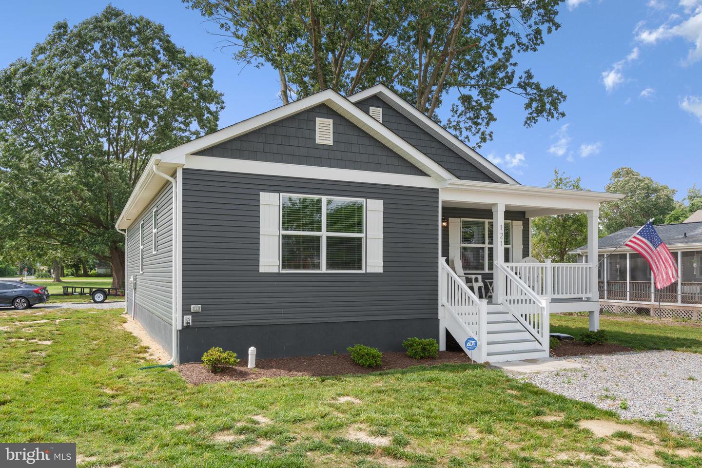 121 1ST ST, COLONIAL BEACH, Virginia 22443, 3 Bedrooms Bedrooms, ,2 BathroomsBathrooms,Residential,For sale,121 1ST ST,VAWE2008852 MLS # VAWE2008852