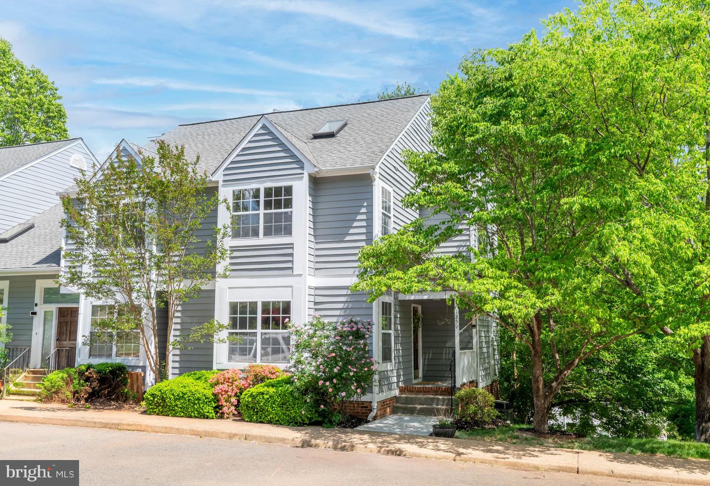 1259 MAPLE VIEW DR, CHARLOTTESVILLE, Virginia 22902, 2 Bedrooms Bedrooms, 7 Rooms Rooms,3 BathroomsBathrooms,Residential,For sale,1259 MAPLE VIEW DR,VAAB2000978 MLS # VAAB2000978