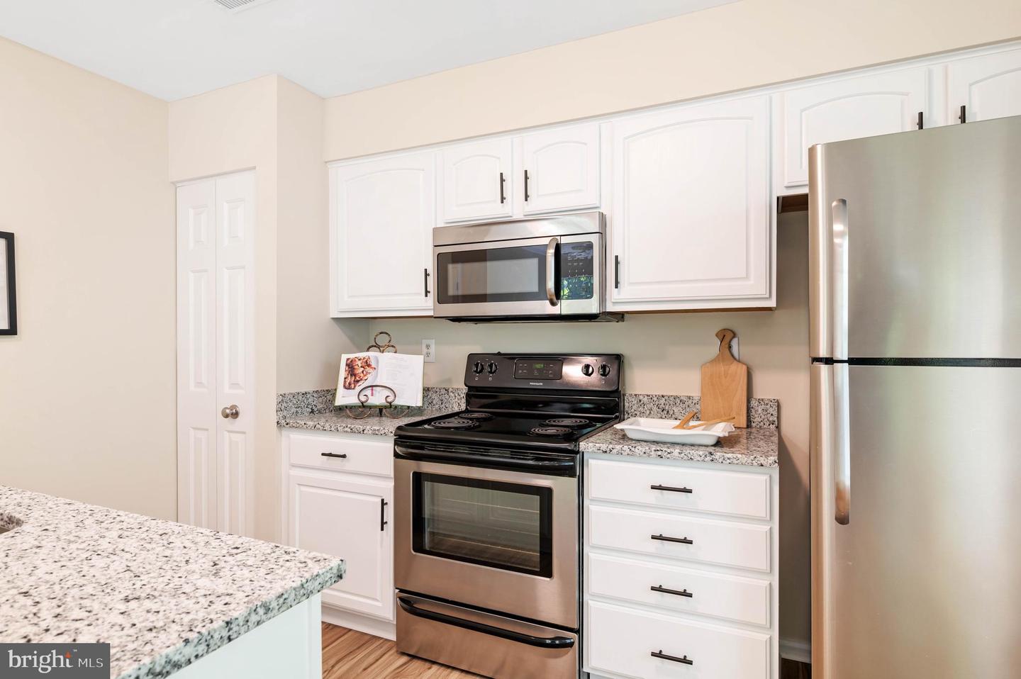 1259 MAPLE VIEW DR, CHARLOTTESVILLE, Virginia 22902, 2 Bedrooms Bedrooms, 7 Rooms Rooms,3 BathroomsBathrooms,Residential,For sale,1259 MAPLE VIEW DR,VAAB2000978 MLS # VAAB2000978