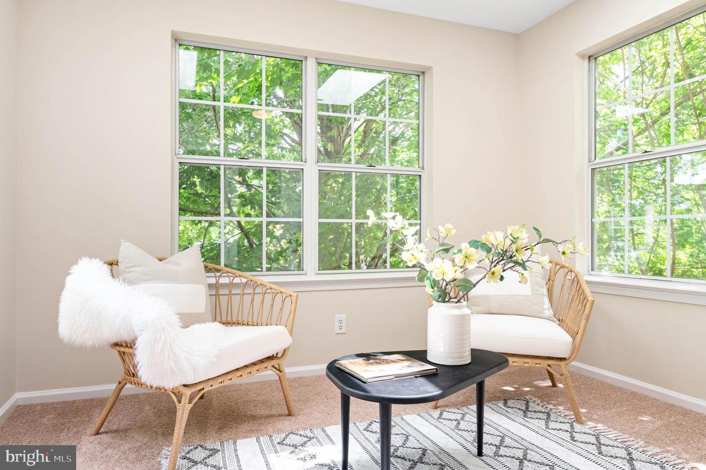 1259 MAPLE VIEW DR, CHARLOTTESVILLE, Virginia 22902, 2 Bedrooms Bedrooms, 7 Rooms Rooms,3 BathroomsBathrooms,Residential,For sale,1259 MAPLE VIEW DR,VAAB2000978 MLS # VAAB2000978