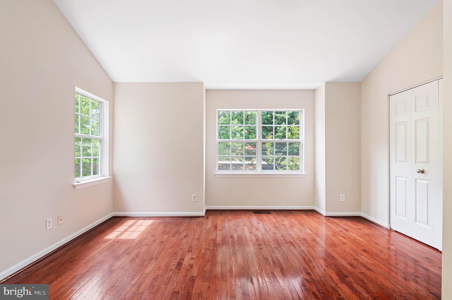 1259 MAPLE VIEW DR, CHARLOTTESVILLE, Virginia 22902, 2 Bedrooms Bedrooms, 7 Rooms Rooms,3 BathroomsBathrooms,Residential,For sale,1259 MAPLE VIEW DR,VAAB2000978 MLS # VAAB2000978