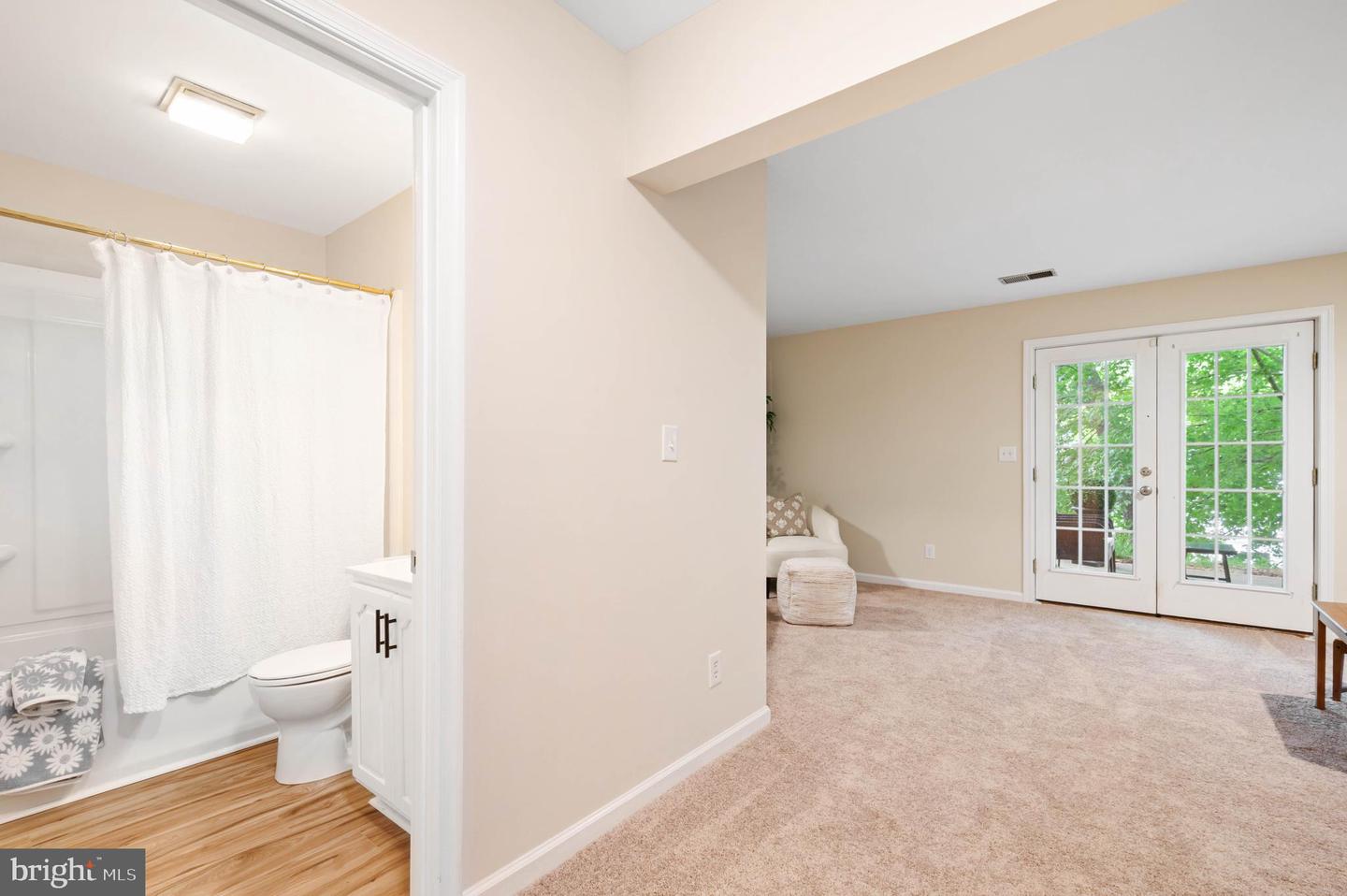 1259 MAPLE VIEW DR, CHARLOTTESVILLE, Virginia 22902, 2 Bedrooms Bedrooms, 7 Rooms Rooms,3 BathroomsBathrooms,Residential,For sale,1259 MAPLE VIEW DR,VAAB2000978 MLS # VAAB2000978