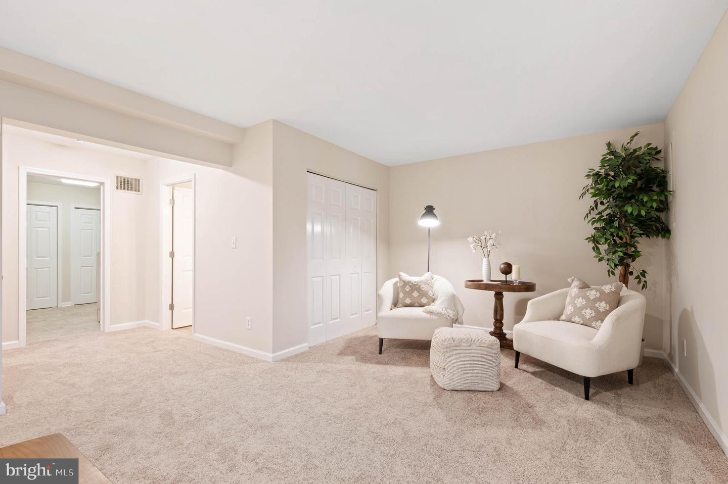 1259 MAPLE VIEW DR, CHARLOTTESVILLE, Virginia 22902, 2 Bedrooms Bedrooms, 7 Rooms Rooms,3 BathroomsBathrooms,Residential,For sale,1259 MAPLE VIEW DR,VAAB2000978 MLS # VAAB2000978