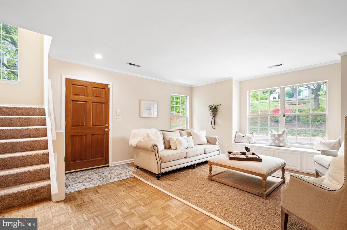 1259 MAPLE VIEW DR, CHARLOTTESVILLE, Virginia 22902, 2 Bedrooms Bedrooms, 7 Rooms Rooms,3 BathroomsBathrooms,Residential,For sale,1259 MAPLE VIEW DR,VAAB2000978 MLS # VAAB2000978