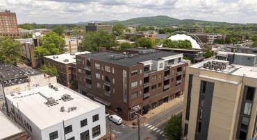 112 SE 5TH ST #5A, CHARLOTTESVILLE, Virginia 22902, 2 Bedrooms Bedrooms, ,2 BathroomsBathrooms,Residential,For sale,112 SE 5TH ST #5A,664121 MLS # 664121