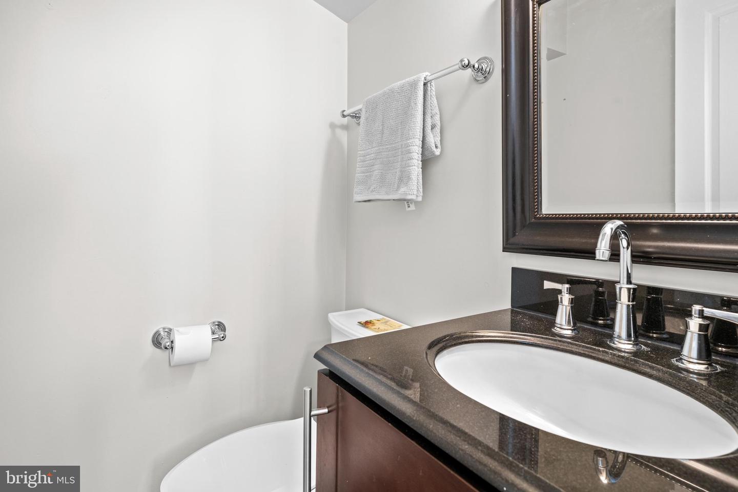 5233 CONNECTICUT AVE NW #301., WASHINGTON, District Of Columbia 20015, 1 Bedroom Bedrooms, ,1 BathroomBathrooms,Residential,For sale,5233 CONNECTICUT AVE NW #301.,DCDC2199220 MLS # DCDC2199220