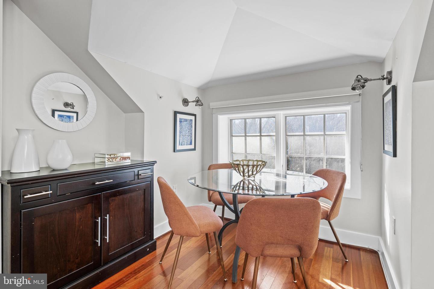 5233 CONNECTICUT AVE NW #301., WASHINGTON, District Of Columbia 20015, 1 Bedroom Bedrooms, ,1 BathroomBathrooms,Residential,For sale,5233 CONNECTICUT AVE NW #301.,DCDC2199220 MLS # DCDC2199220