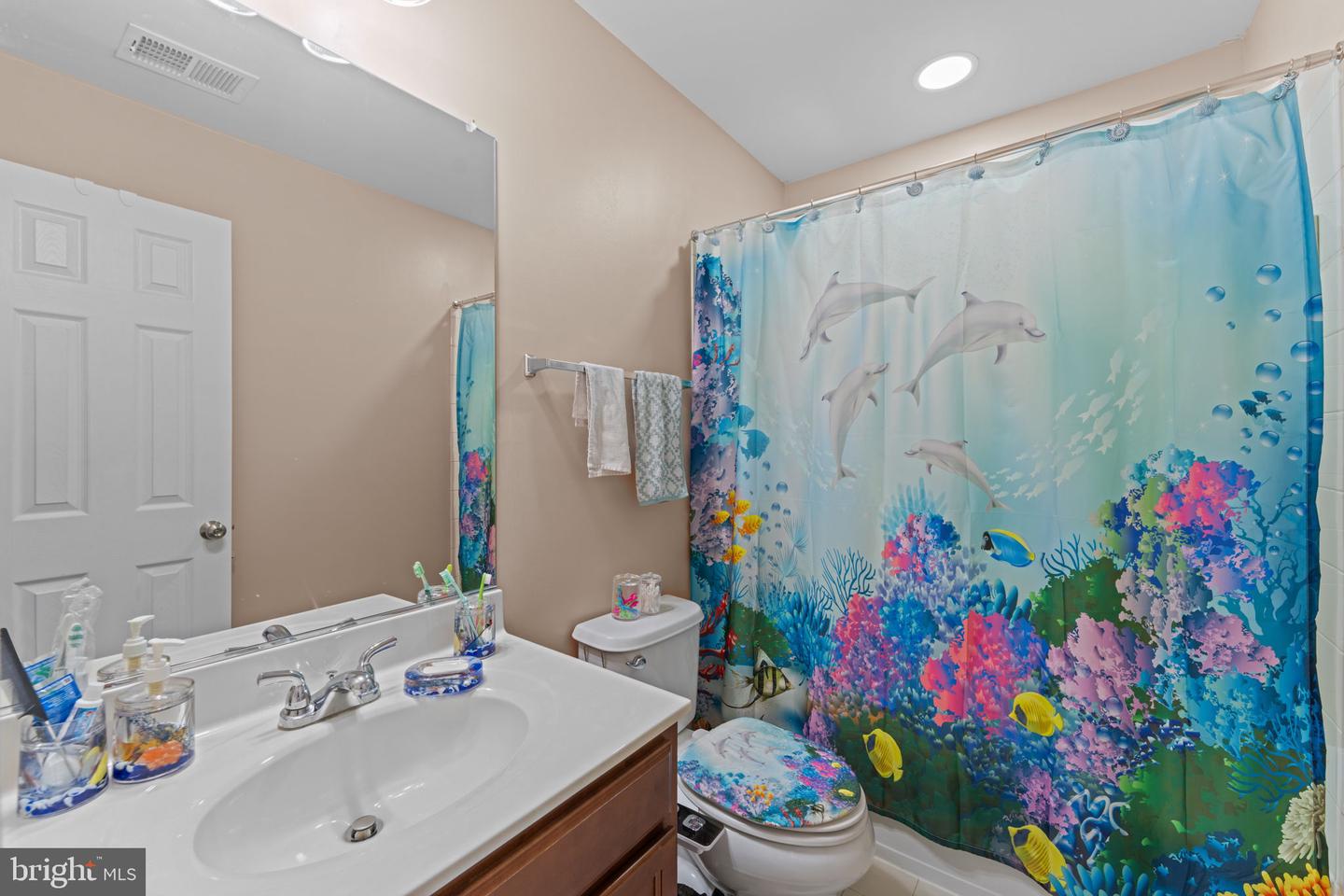 2386 BATTERY HILL CIR, WOODBRIDGE, Virginia 22191, 3 Bedrooms Bedrooms, ,3 BathroomsBathrooms,Residential,For sale,2386 BATTERY HILL CIR,VAPW2094098 MLS # VAPW2094098