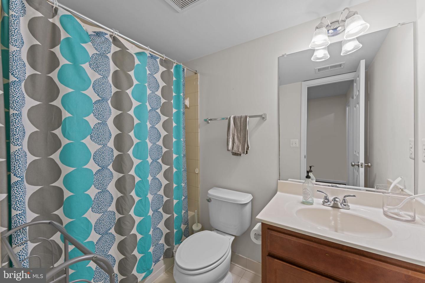 2386 BATTERY HILL CIR, WOODBRIDGE, Virginia 22191, 3 Bedrooms Bedrooms, ,3 BathroomsBathrooms,Residential,For sale,2386 BATTERY HILL CIR,VAPW2094098 MLS # VAPW2094098