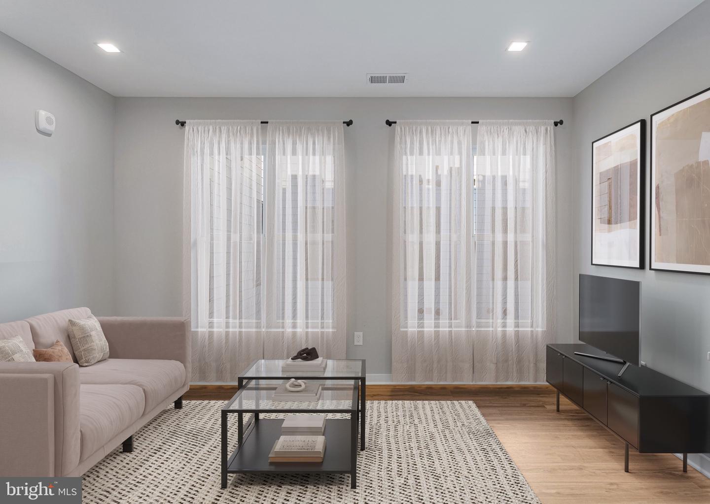 1358 FLORIDA AVE NE #204, WASHINGTON, District Of Columbia 20002, 1 Bedroom Bedrooms, ,1 BathroomBathrooms,Residential,For sale,1358 FLORIDA AVE NE #204,DCDC2199234 MLS # DCDC2199234