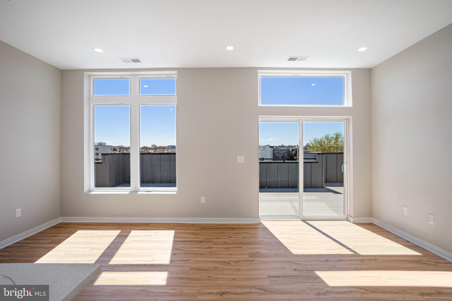 1358 FLORIDA AVE NE #PH02, WASHINGTON, District Of Columbia 20002, 3 Bedrooms Bedrooms, ,2 BathroomsBathrooms,Residential,For sale,1358 FLORIDA AVE NE #PH02,DCDC2199238 MLS # DCDC2199238