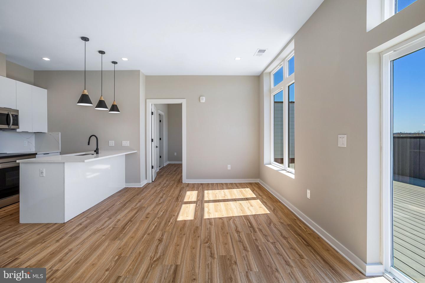 1358 FLORIDA AVE NE #PH02, WASHINGTON, District Of Columbia 20002, 3 Bedrooms Bedrooms, ,2 BathroomsBathrooms,Residential,For sale,1358 FLORIDA AVE NE #PH02,DCDC2199238 MLS # DCDC2199238