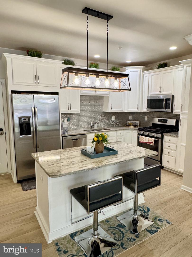 43168 WEALDSTONE TER, ASHBURN, Virginia 20148, 3 Bedrooms Bedrooms, ,2 BathroomsBathrooms,Residential,For sale,43168 WEALDSTONE TER,VALO2095698 MLS # VALO2095698
