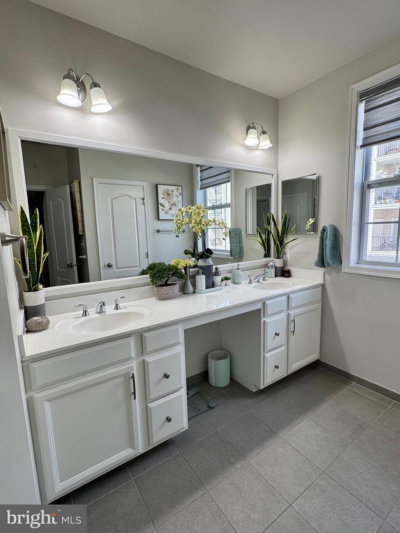 43168 WEALDSTONE TER, ASHBURN, Virginia 20148, 3 Bedrooms Bedrooms, ,2 BathroomsBathrooms,Residential,For sale,43168 WEALDSTONE TER,VALO2095698 MLS # VALO2095698
