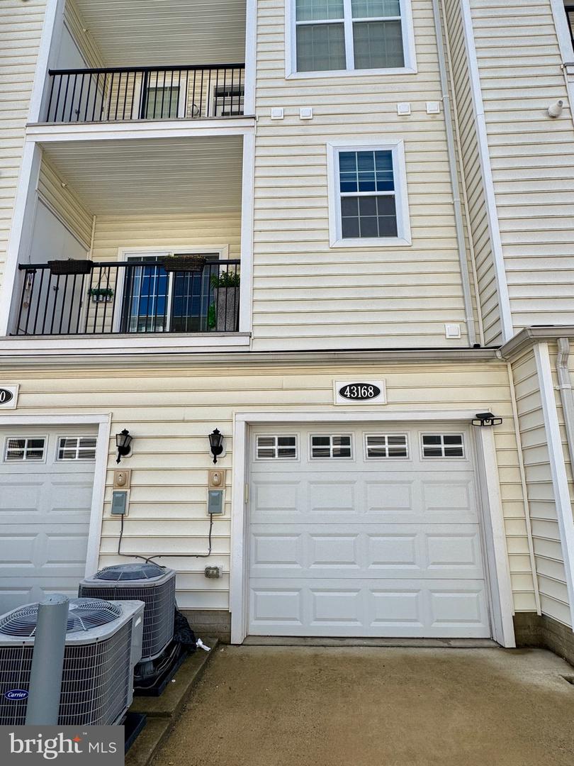 43168 WEALDSTONE TER, ASHBURN, Virginia 20148, 3 Bedrooms Bedrooms, ,2 BathroomsBathrooms,Residential,For sale,43168 WEALDSTONE TER,VALO2095698 MLS # VALO2095698