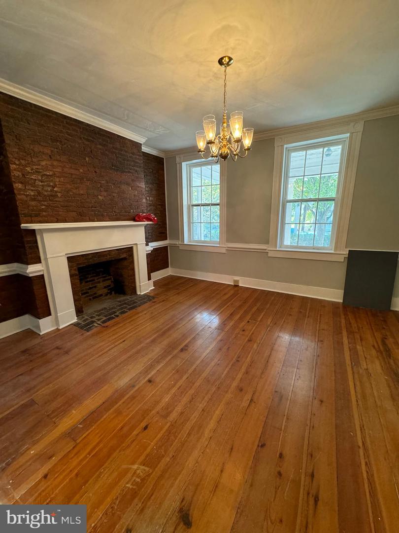 214 S BRADDOCK ST, WINCHESTER, Virginia 22601, 5 Bedrooms Bedrooms, ,2 BathroomsBathrooms,Residential,For sale,214 S BRADDOCK ST,VAWI2007628 MLS # VAWI2007628