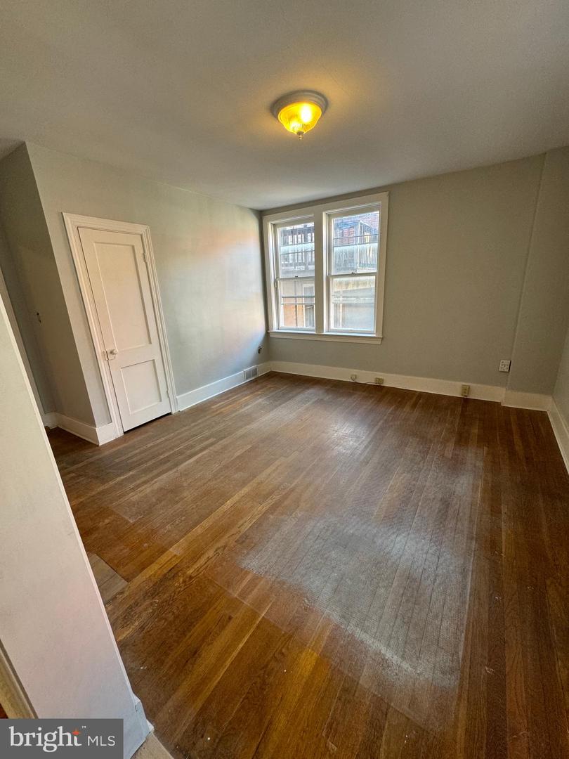 214 S BRADDOCK ST, WINCHESTER, Virginia 22601, 5 Bedrooms Bedrooms, ,2 BathroomsBathrooms,Residential,For sale,214 S BRADDOCK ST,VAWI2007628 MLS # VAWI2007628