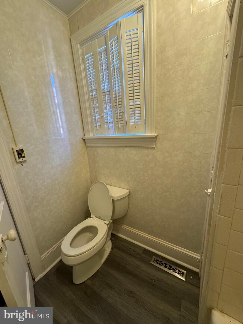 214 S BRADDOCK ST, WINCHESTER, Virginia 22601, 5 Bedrooms Bedrooms, ,2 BathroomsBathrooms,Residential,For sale,214 S BRADDOCK ST,VAWI2007628 MLS # VAWI2007628
