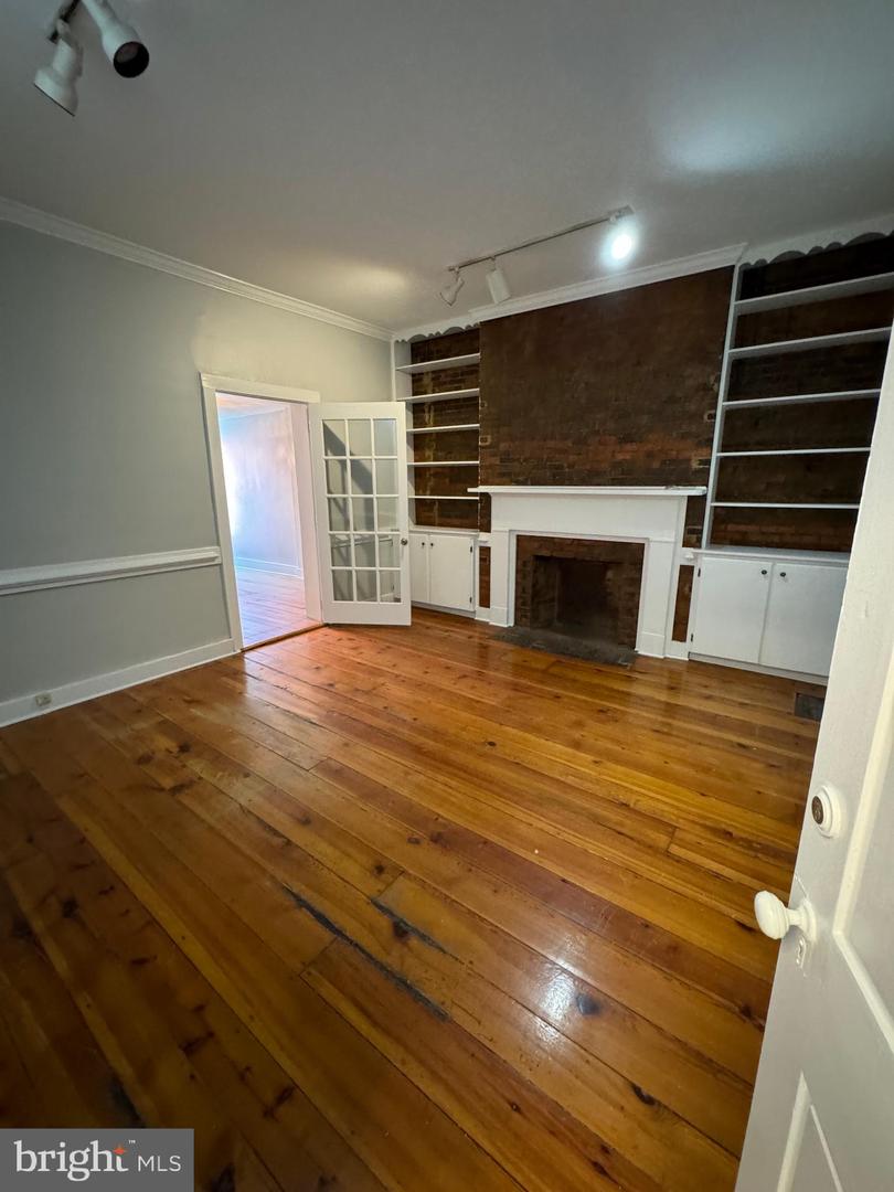 214 S BRADDOCK ST, WINCHESTER, Virginia 22601, 5 Bedrooms Bedrooms, ,2 BathroomsBathrooms,Residential,For sale,214 S BRADDOCK ST,VAWI2007628 MLS # VAWI2007628