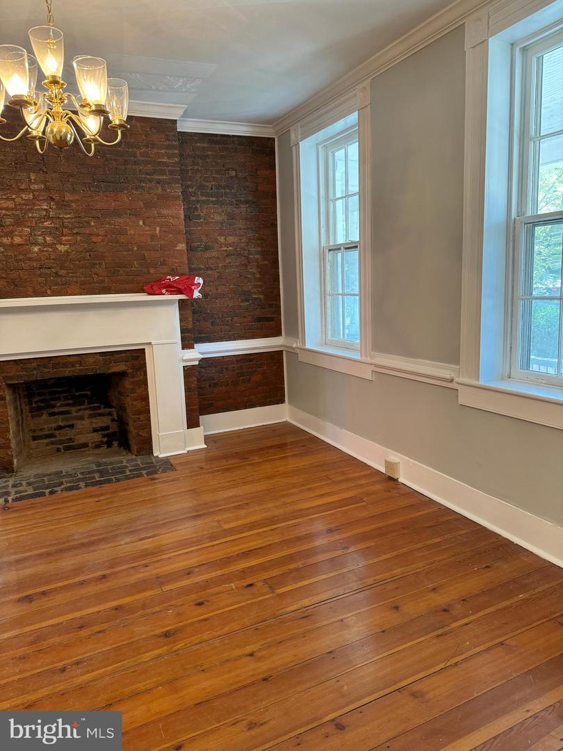214 S BRADDOCK ST, WINCHESTER, Virginia 22601, 5 Bedrooms Bedrooms, ,2 BathroomsBathrooms,Residential,For sale,214 S BRADDOCK ST,VAWI2007628 MLS # VAWI2007628